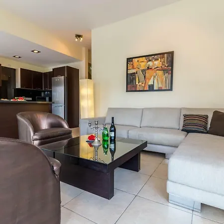 Bay 3 Bedroom Villa Larnaca
